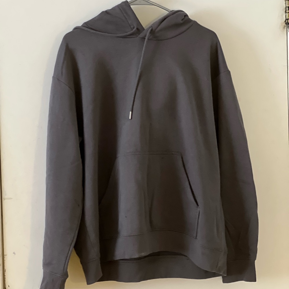 Grey HM sweater of size M beautiful, soft and very comfortable.